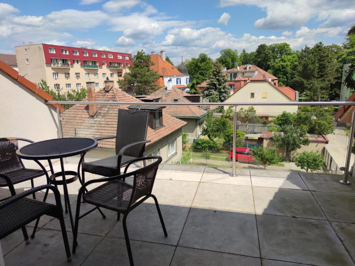 Attic Parkview Apartment П'єштяни Екстер'єр фото